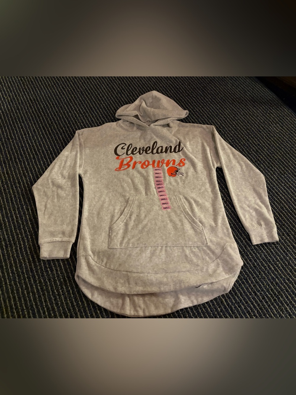 NWT Cleveland Browns Sweatshirt Women’s Small Super Soft